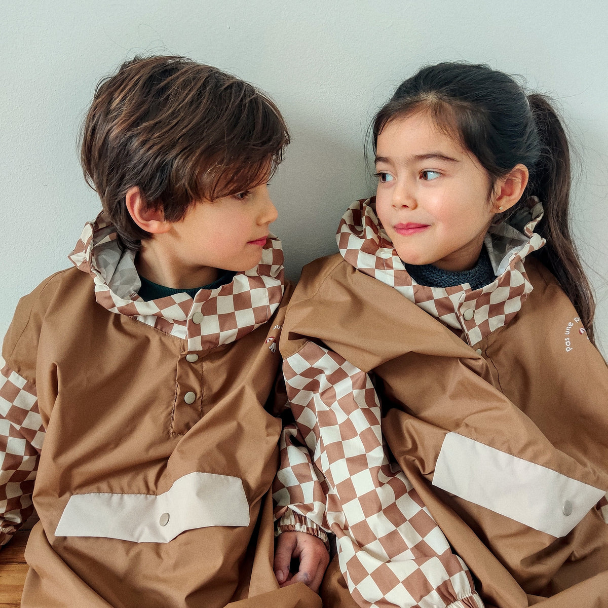 Poncho Damiers marron Kids