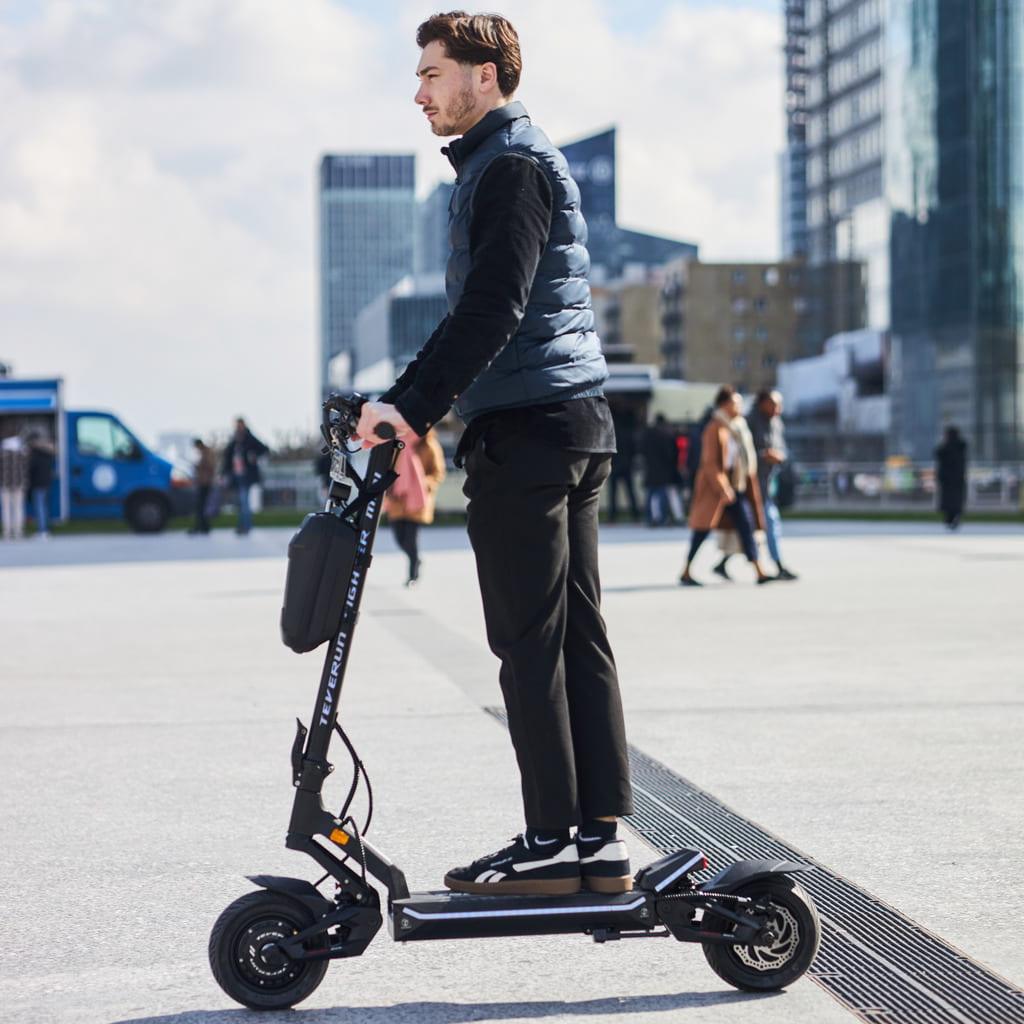 Trottinette Électrique Teverun Fighter Mini Pro : Puissante et Sécurisante - Weebot